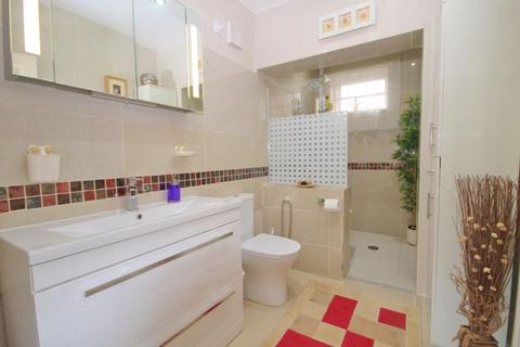 9 Coniston Avenue, Perivale, Greenford, UB6 8ED