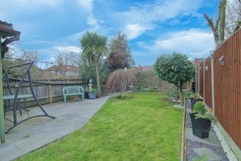 9 Coniston Avenue, Perivale, Greenford, UB6 8ED