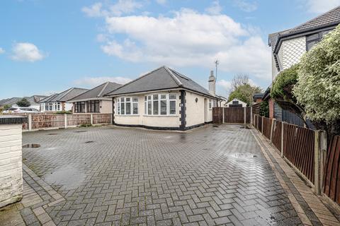4 bedroom chalet for sale - Shipwrights Drive, Benfleet, SS7