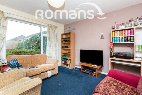 3 bedroom end of terrace house to rent - The Chantrys