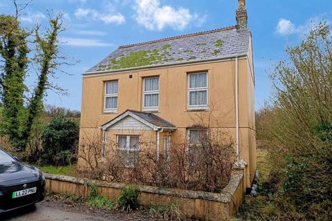 4 bedroom property with land for sale, St. Columb TR9