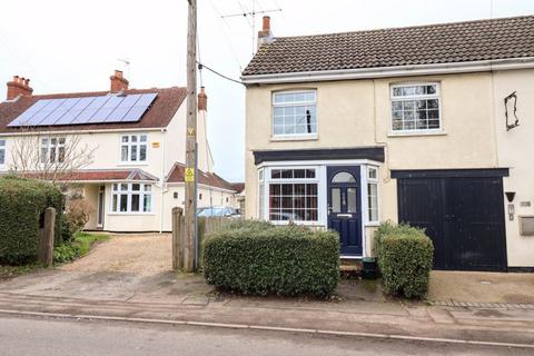 2 bedroom end of terrace house for sale, High Street North, Stewkley, Leighton Buzzard