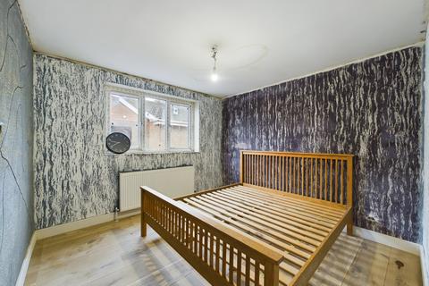 14 Greenacres Road, Worcester, WR2 5EZ