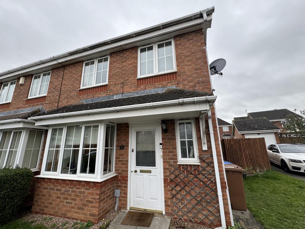 Tuphall Close, Chellaston, Derby, DE73 3 bed semidetached house £895