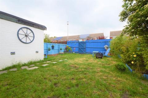 6 Unwin Green, South Witham, Grantham, NG33 5PY