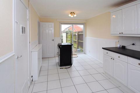 3 bedroom terraced house to rent, Sandcroft, Sutton Hill