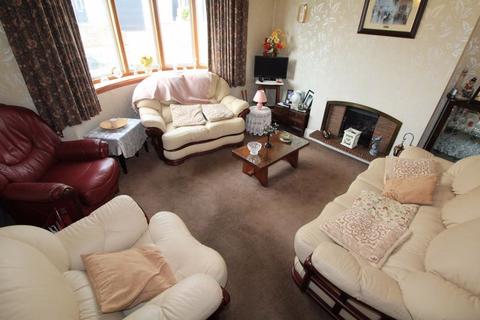 3 bedroom semi-detached house for sale - Wrens Avenue, Tipton DY4