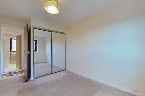 1 bedroom flat to rent, Craigash Quadrant, Milngavie, East Dunbartonshire, G62