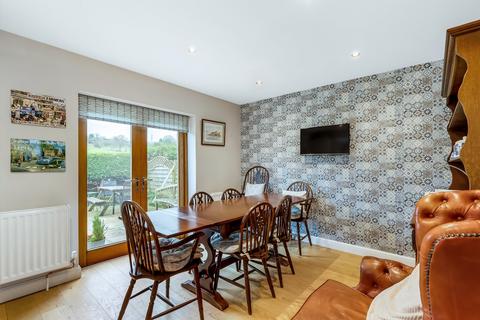 6 Abbey Close, Addingham, Ilkley, LS29 0LT