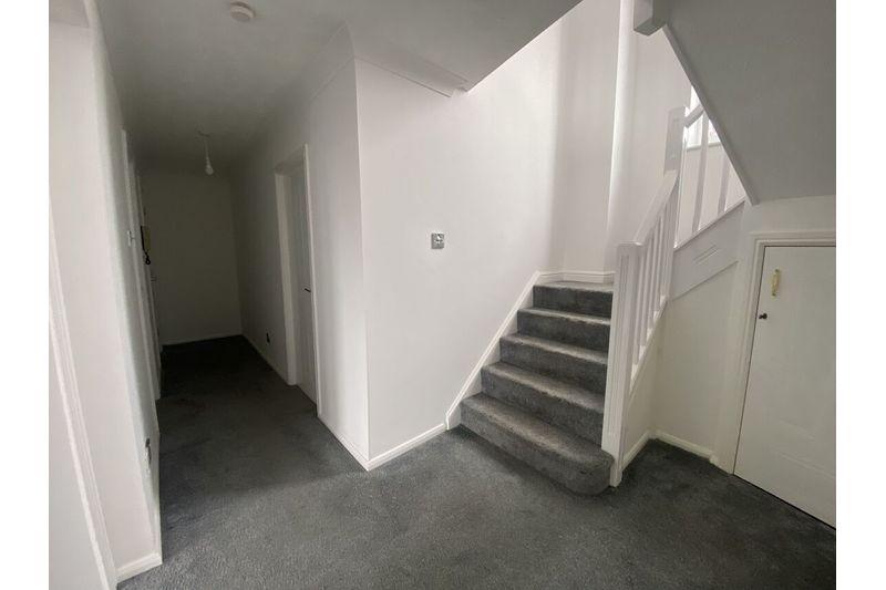 Priory Wharf, Birkenhead, CH41 5LB 3 bed flat £1,000 pcm (£231 pw)