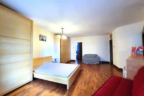 3 bedroom flat for sale, Alder Lodge, Fulham, London, SW6