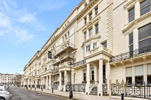 2 bedroom apartment for sale, Palmeira Square, Hove, East Sussex, BN3 2JB