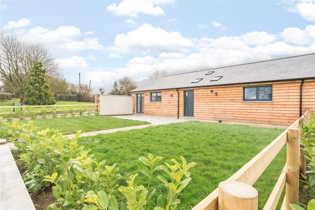 Knowle Green Farm, Knowle St. Giles, Chard, TA20 3 bed bungalow for