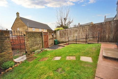 9 Admirals Close, Sherborne, DT9 4AR