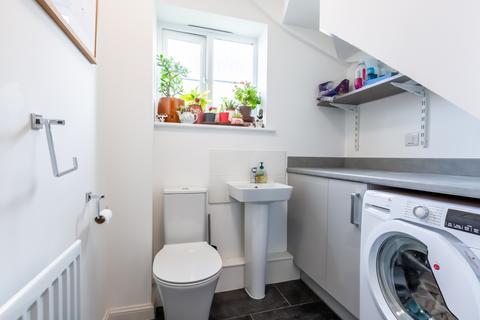 17 Adams Lane, Brockworth, Gloucester, GL3 4HZ
