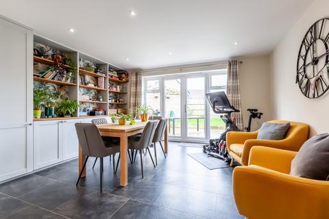 17 Adams Lane, Brockworth, Gloucester, GL3 4HZ