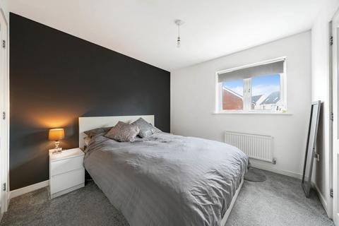 51 Fawn Drive, Three Mile Cross, Reading, RG7 1WN