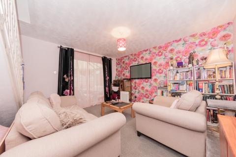 2 bedroom terraced house for sale, Thorpe Gardens, Leeds