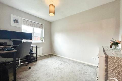 102 Fallowfield, Yateley, GU46 6LW