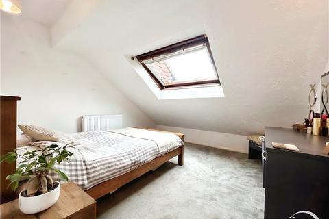 102 Fallowfield, Yateley, GU46 6LW