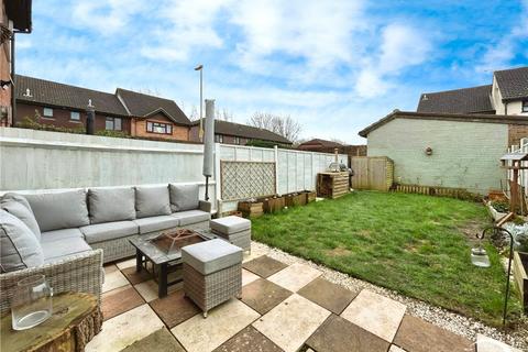 102 Fallowfield, Yateley, GU46 6LW