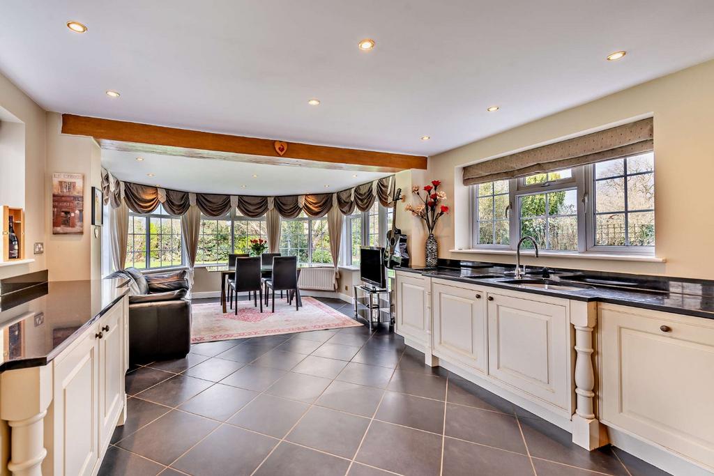 Margarets Lane, Childer Thornton, Ellesmere Port 6 bed detached house