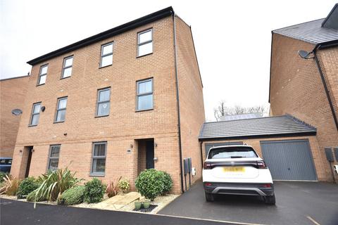 4 bedroom terraced house for sale - Magnolia Road, Seacroft, Leeds, West Yorkshire