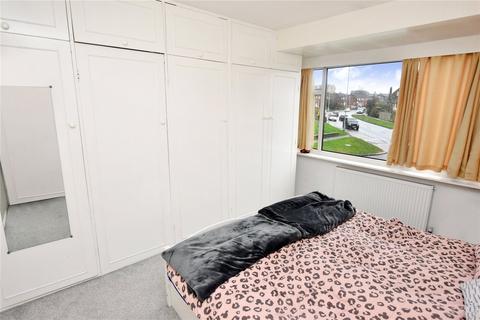 3 bedroom semi-detached house for sale, Queensway, Yeadon, Leeds, West Yorkshire