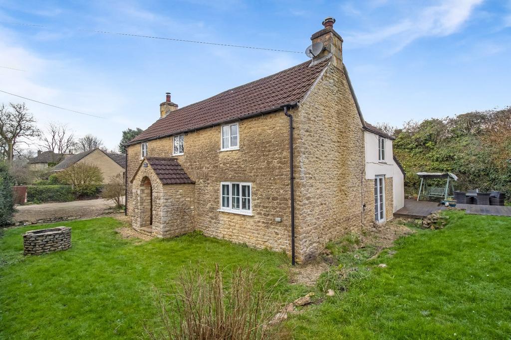 Corston, Malmesbury, Wiltshire, SN16 5 bed detached house for sale £