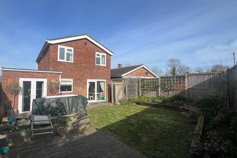 5 bedroom detached house for sale, Pyesand, KIRBY-LE-SOKEN, CO13