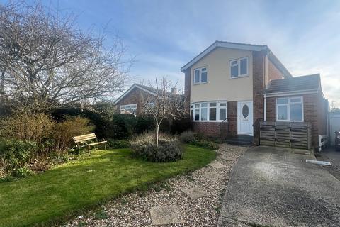 5 bedroom detached house for sale, Pyesand, KIRBY-LE-SOKEN, CO13