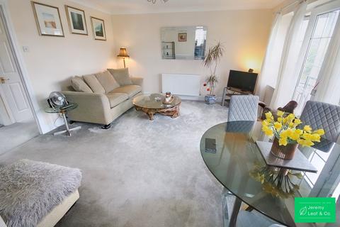 2 bedroom maisonette to rent, Swan Lane, London, N20
