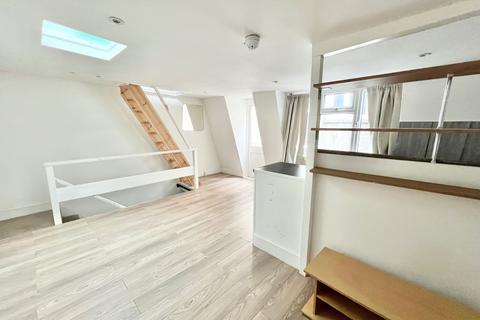 Studio to rent, Brighton BN2