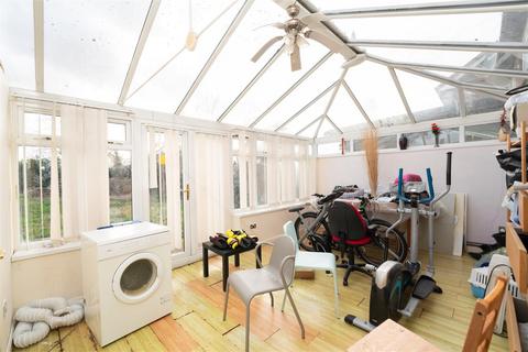 141 Brabazon Road, Hounslow, TW5 9LN