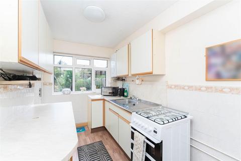 16 Harvey Road, Hounslow, TW4 5LU