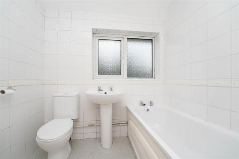 31 Perryman Way, Slough, SL2 2HF