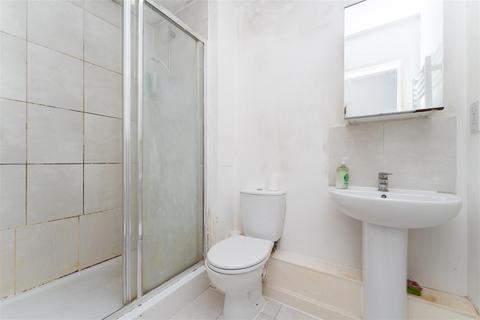 2 bedroom apartment for sale, 99 Varcoe Gardens, Hayes UB3