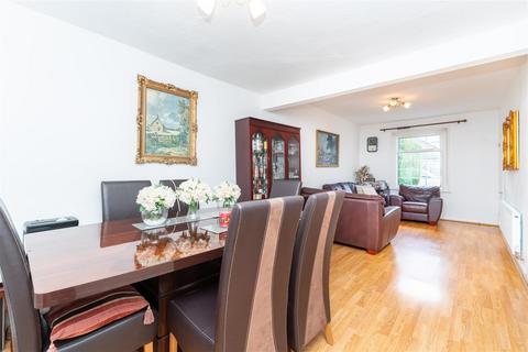 6 Glade Lane, Southall, UB2 4PL