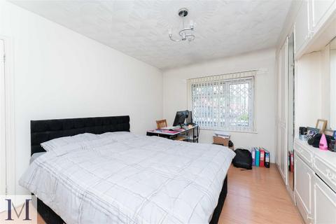 168 North Hyde Road, Hayes, UB3 4NH