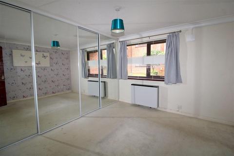 1 bedroom flat for sale, Stafford Court, Stafford Road, Seaford
