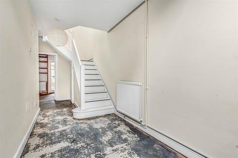 4 bedroom end of terrace house for sale, The Hermitage, Barnes, London, SW13