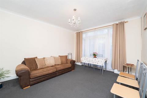82 Greencroft Road, Hounslow, TW5 0BH