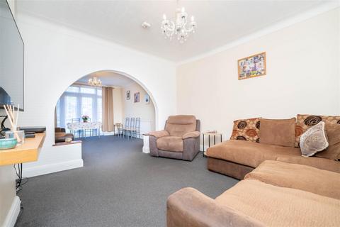 82 Greencroft Road, Hounslow, TW5 0BH