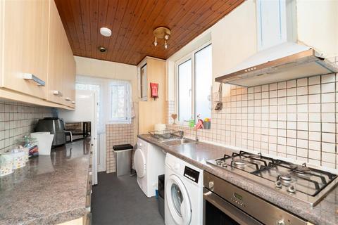 82 Greencroft Road, Hounslow, TW5 0BH