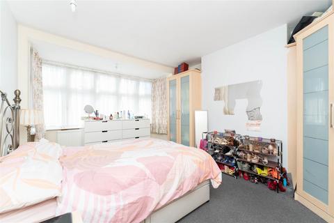 82 Greencroft Road, Hounslow, TW5 0BH