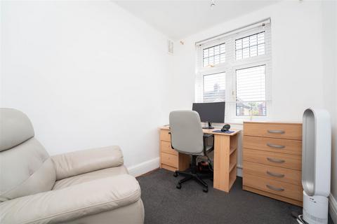 82 Greencroft Road, Hounslow, TW5 0BH
