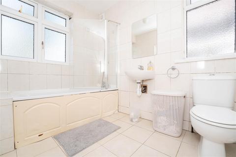 82 Greencroft Road, Hounslow, TW5 0BH