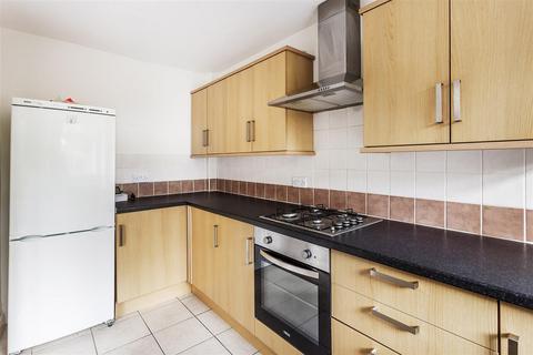 62 Home Park, Oxted, RH8 0JX