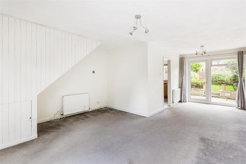 62 Home Park, Oxted, RH8 0JX