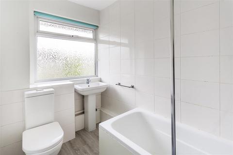 62 Home Park, Oxted, RH8 0JX
